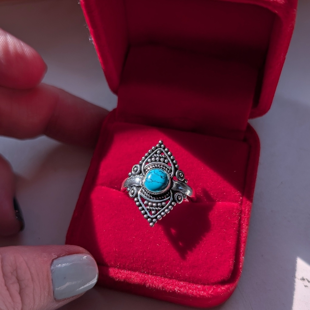 Vintage Artisan Turquoise Silver Ring Size 8